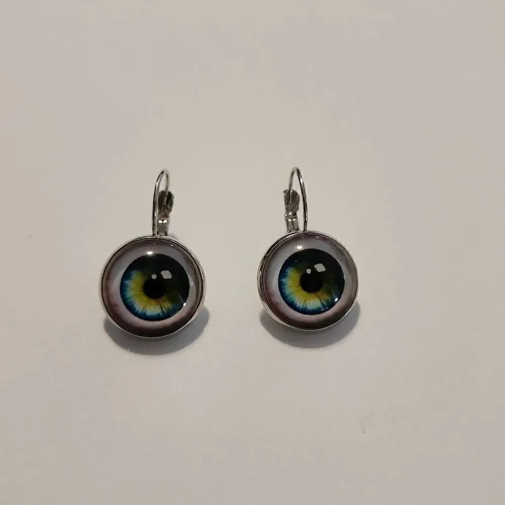 Unbranded Silver Toned Eyeball Earrings NWOT